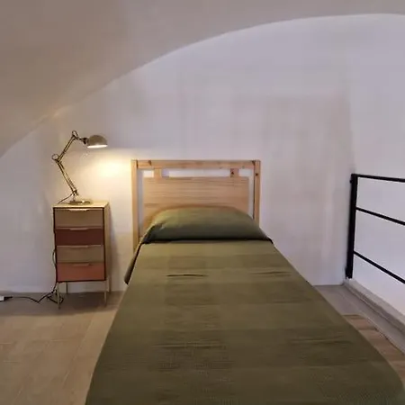 Appartamento Cisterna - Loft Con Giardino
