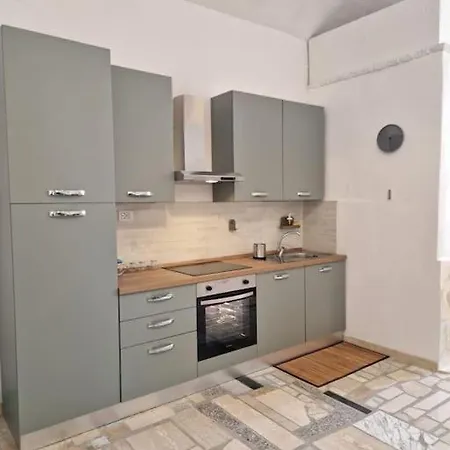 Cisterna - Loft Con Giardino *