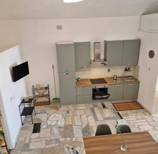 Cisterna - Loft Con Giardino Appartamento